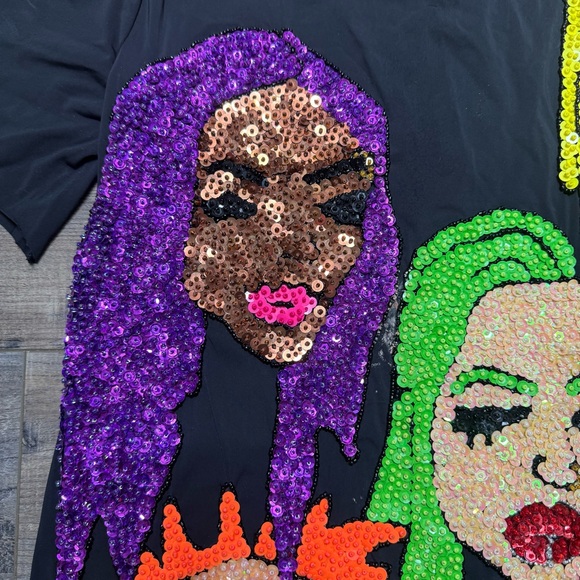 Discount Universe Black Graphic T-Shirt Dress with Colorful Sequin Faces - Picture 6 of 11
